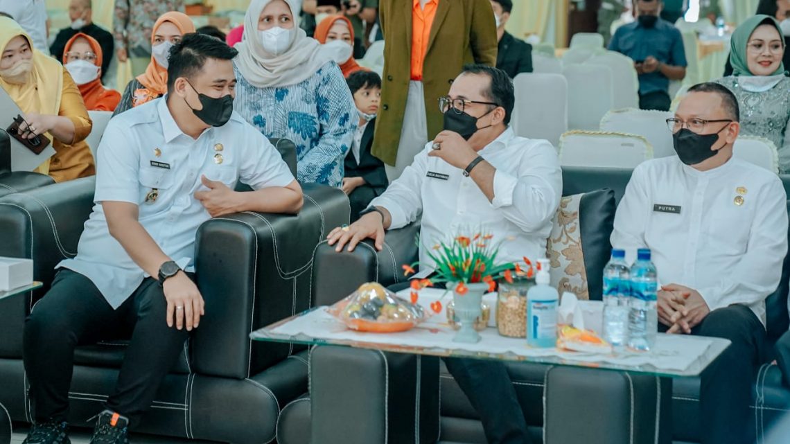 Bobby Nasution Ajak Seluruh Tenaga Medis Kembalikan Citra Kesehatan di Medan Bobby Nasution Ajak Seluruh Tenaga Medis Kembalikan Citra Kesehatan di Medan