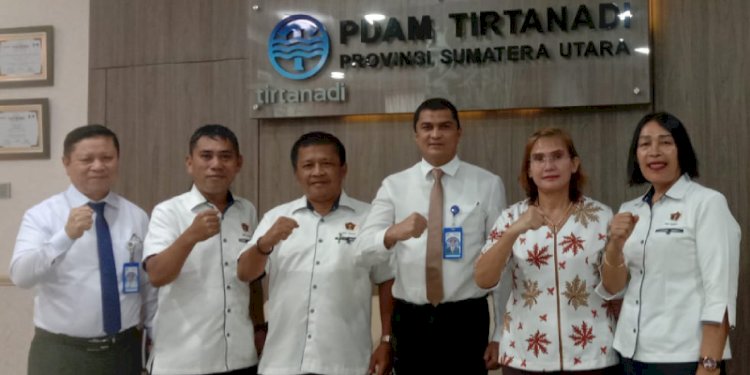 Panitia Natal PWI Sumut Audiensi dengan Dirut Perumda Tirtanadi Panitia Natal PWI Sumut Audiensi dengan Dirut Perumda Tirtanadi
