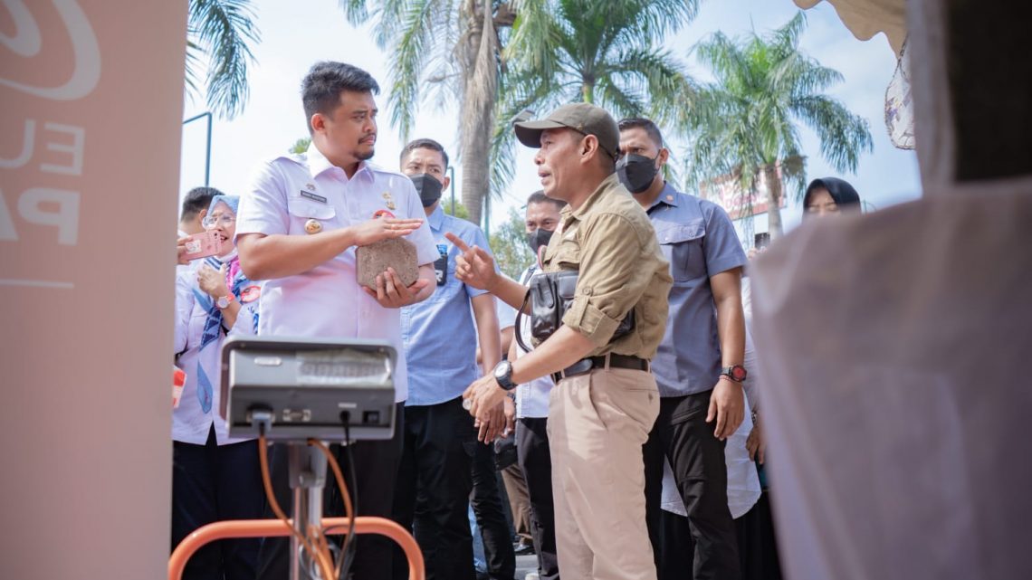 Medan Lebih Bersih dan Asri, Bobby Nasution ucapkan Terima Kasih Kepada Seluruh Petugas Kebersihan di HPSN 2023 Medan Lebih Bersih dan Asri, Bobby Nasution ucapkan Terima Kasih Kepada Seluruh Petugas Kebersihan di HPSN 2023