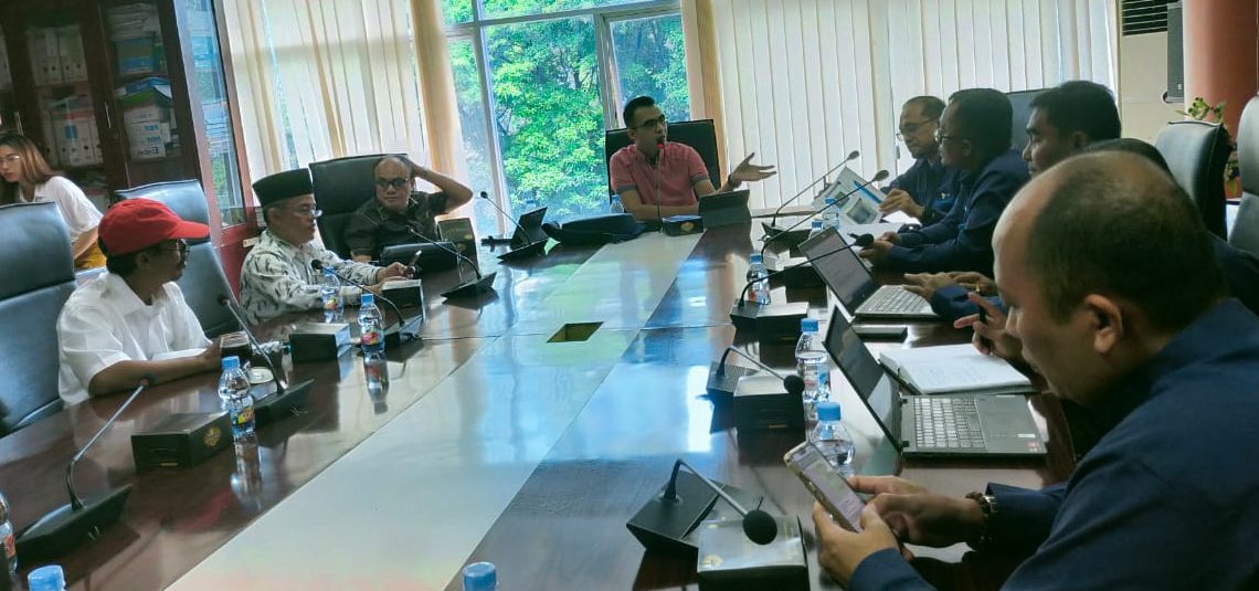 Proyek Pemko Medan Ganggu Kebutuhan Air Ledeng Warga Proyek Pemko Medan Ganggu Kebutuhan Air Ledeng Warga