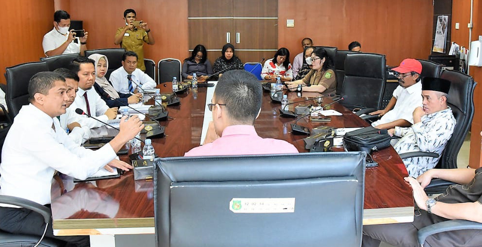 Dishub Medan Tak Berkoordinasi Dengan PLN Soal Pemasangan 1.700 Unit LPJU Dishub Medan Tak Berkoordinasi Dengan PLN Soal Pemasangan 1.700 Unit LPJU