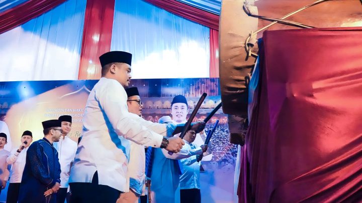 Bobby Nasution Tabuh Bedug Takbiran Idul Adha Bersama Wakil Wali Kota, Forkopimda dan Ulama