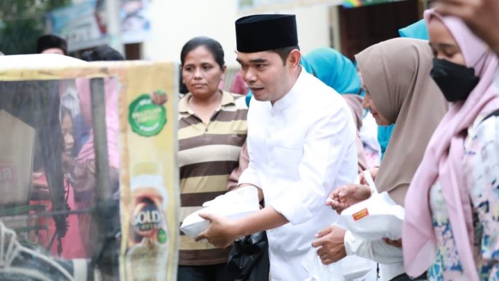 Ihwan Ritonga Bagikan 300 Paket Takjil Produk UMKM Setiap Hari