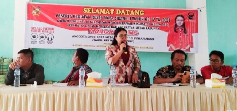 Warga Belawan Minta Bangun Tanggul Atasi Masih Banjir Rob Warga Belawan Minta Bangun Tanggul Atasi Masih Banjir Rob