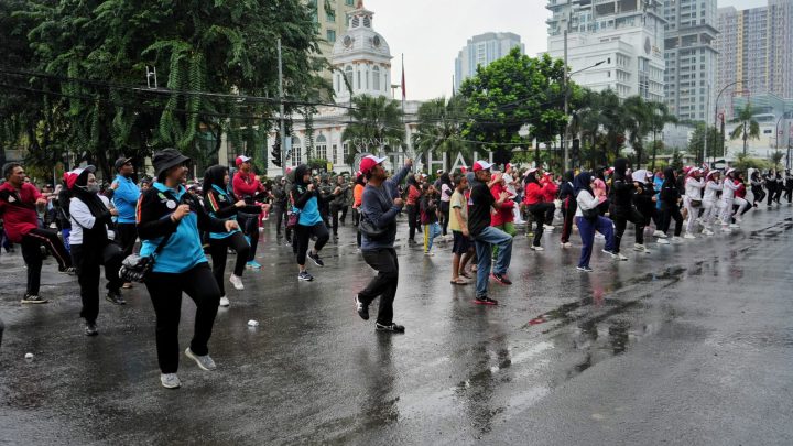 CFD Medan Dimeriahkan Dengan Lomba Senam Hajar Serangan Fajar