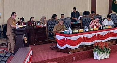 Pemko Berjanji Akan Terus Perbaiki Kualitas Penyelenggaraan UHC-JKMB Pemko Berjanji Akan Terus Perbaiki Kualitas Penyelenggaraan UHC-JKMB