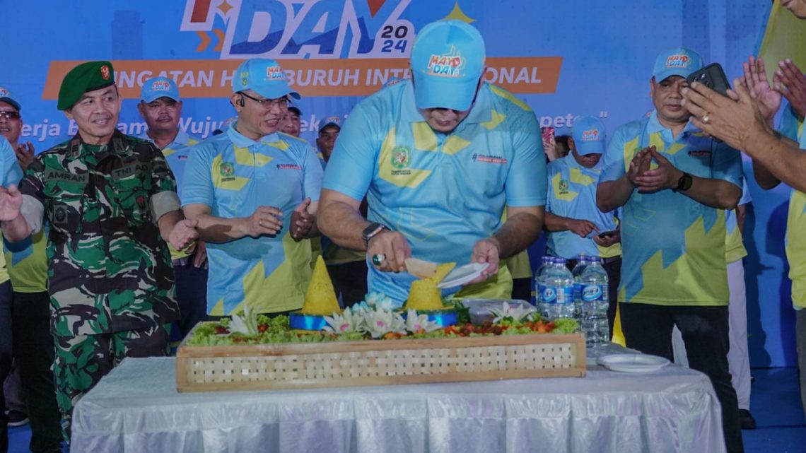 Peringatan May Day 2024, Walikota Medan Inginkan Kesetaraan dan Kesejahteraan Buruh Ditingkatkan Peringatan May Day 2024, Walikota Medan Inginkan Kesetaraan dan Kesejahteraan Buruh Ditingkatkan
