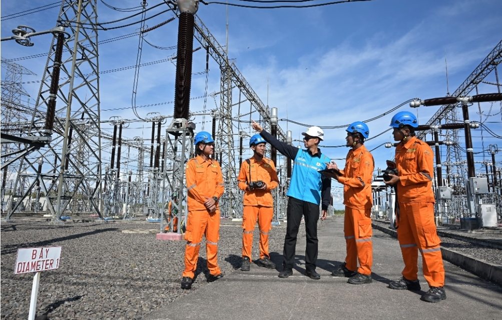 90 Persen Pelanggan PLN UID Sumut yang Terdampak Kembali Menyala 90 Persen Pelanggan PLN UID Sumut yang Terdampak Kembali Menyala