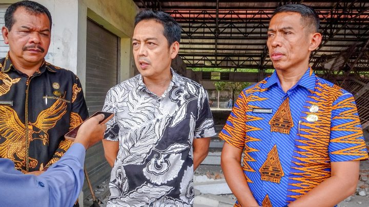 PUD Pasar Renovasi Kios Sub Grosir Pasar Induk Lau Cih
