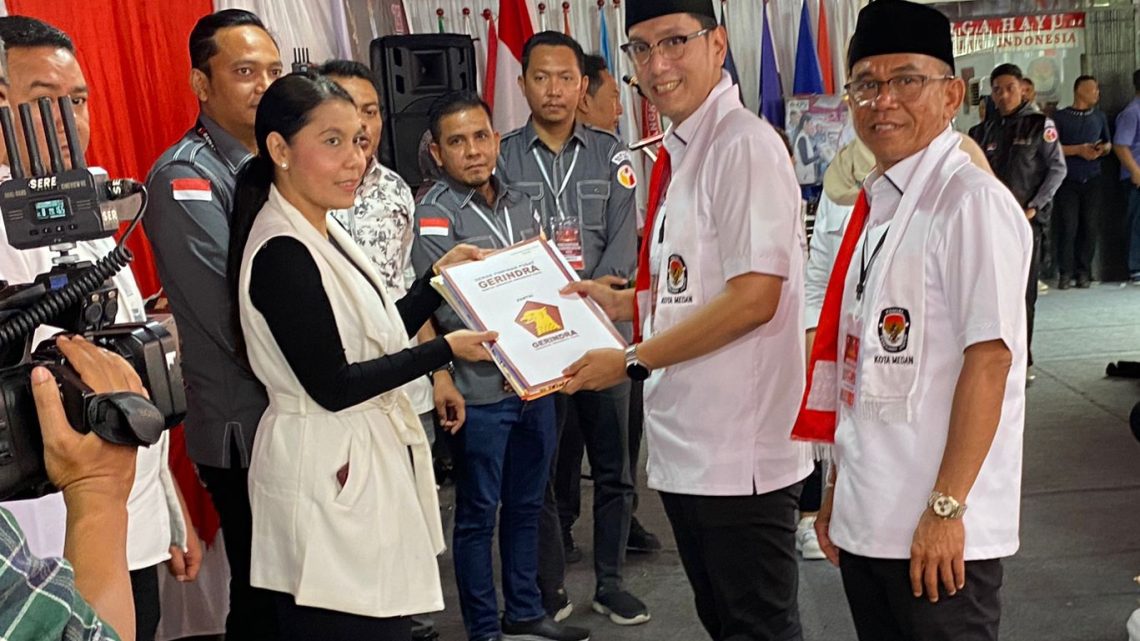 Sah, Rico-Zaki Daftar ke KPU Medan Ikut Pilkada 2024
