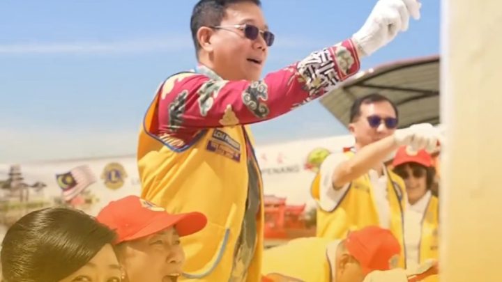 Hasyim SE Ikut Baksos, Cat Bangunan Panti Jompo