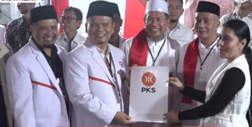 Hidayatullah dan Yasir Ridho Jadi Bapaslon Terakhir Daftar Pilkada Medan 2024 Hidayatullah dan Yasir Ridho Jadi Bapaslon Terakhir Daftar Pilkada Medan 2024