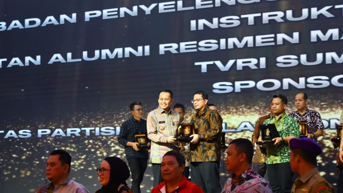 Perumda Tirtanadi Terima Penghargaan Perusahaan Support PON XXI Aceh – Sumut 2024 Perumda Tirtanadi Terima Penghargaan Perusahaan Support PON XXI Aceh – Sumut 2024