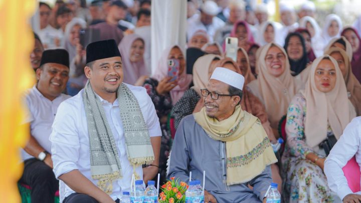 Bobby Nasution Silaturahmi Dengan Pimpinan Ponpes se-Tabagsel dan Ziarah Makam Tuan Guru Nabundong