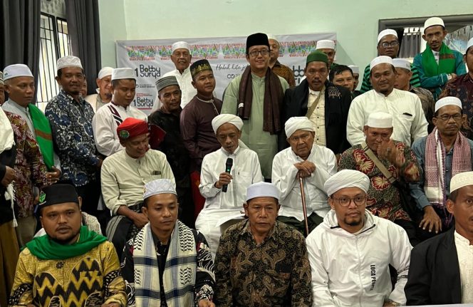 99 Pimpinan Ponpes Se-Tabagsel Bertekad Menangkan Bobby-Surya 99 Pimpinan Ponpes Se-Tabagsel Bertekad Menangkan Bobby-Surya