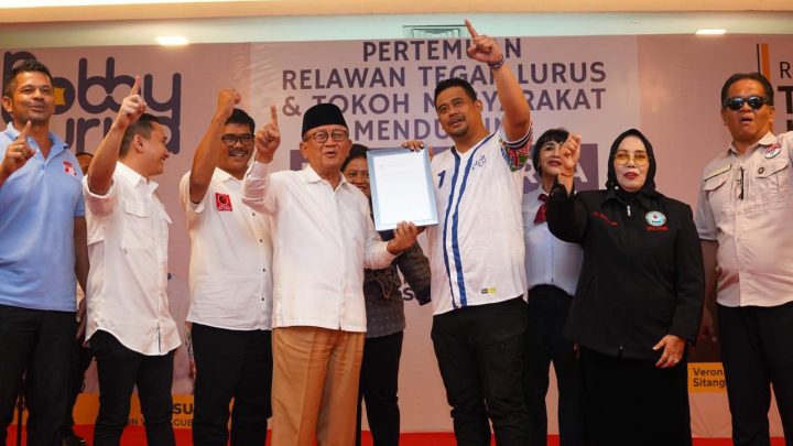 Relawan Tegak Lurus Dukung Bobby-Surya