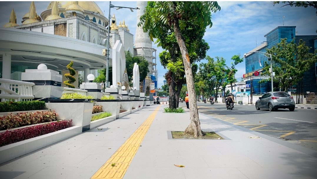 Pasca Rehabilitasi Trotoar di Kota Medan, Pejalan Kaki Kini Merasa Lebih Nyaman