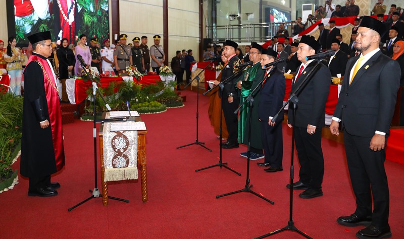 Pimpinan DPRD Medan Dilantik, Wong Chun Sen: Fokus 4 Pilar Transformasi Pimpinan DPRD Medan Dilantik, Wong Chun Sen: Fokus 4 Pilar Transformasi