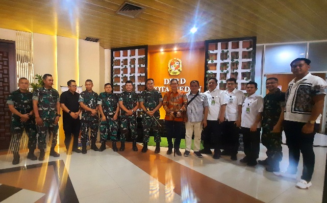 Silaturahmi ke DPRD Kota Medan, Pangdam I Bukit Barisan Kenalkan Program Mobil Dapur Keliling
