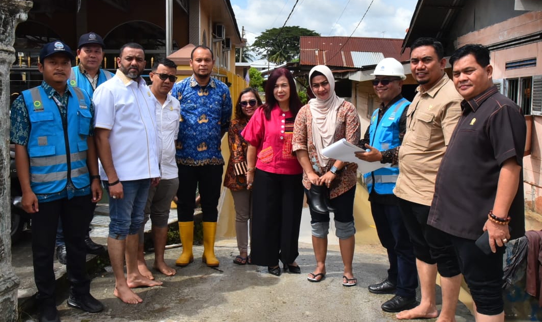 Komisi IV DPRD Medan Tinjau Wilayah Terdampak Banjir Komisi IV DPRD Medan Tinjau Wilayah Terdampak Banjir