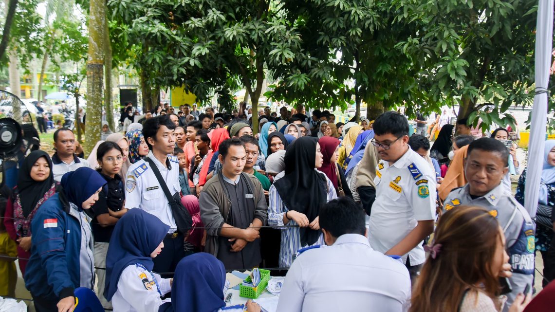 Wakil Wali Kota Medan, Zakiyuddin Tinjau Pendaftaran Mudik Gratis Pemko Medan 2025 Wakil Wali Kota Medan, Zakiyuddin Tinjau Pendaftaran Mudik Gratis Pemko Medan 2025