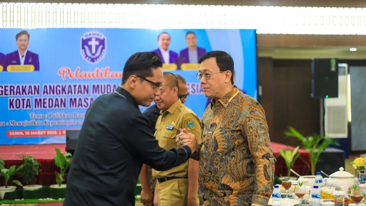 Hadiri Pelantikan Pengurus GAMKI Medan, Rico Waas : Semoga Bisa Bernovasi Nyata Untuk Pembangunan