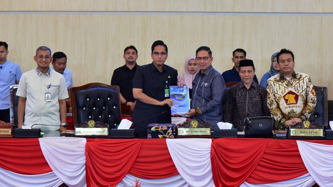 DPRD Medan Serahkan Rekomendasi Pembahasan LKPj 2024 Ke Walikota DPRD Medan Serahkan Rekomendasi Pembahasan LKPj 2024 Ke Walikota