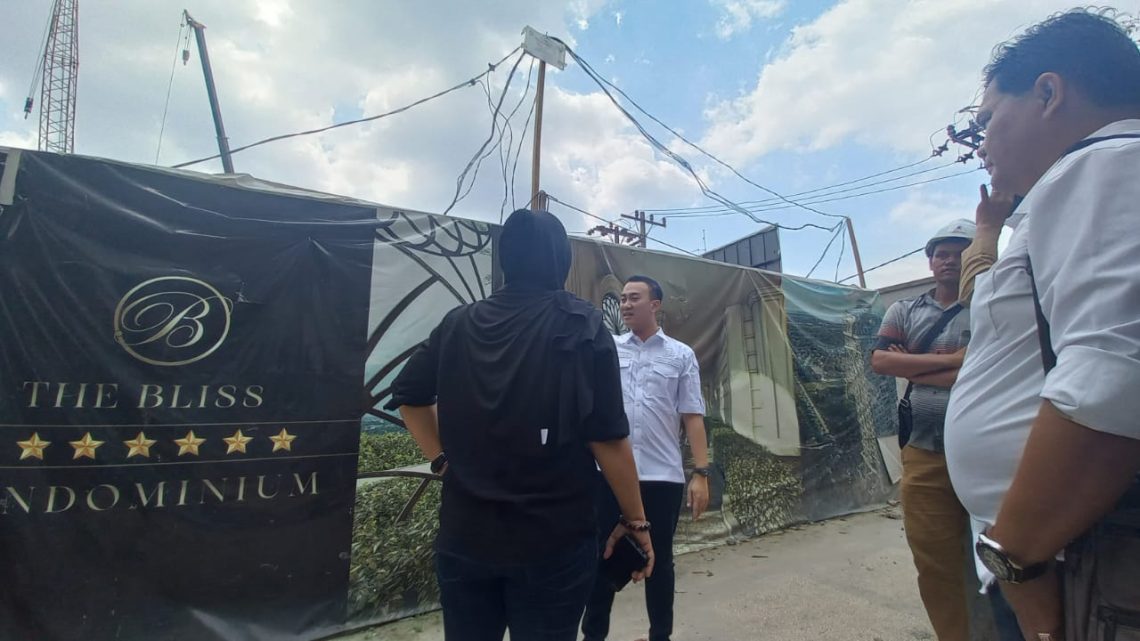 Bangunan Perumahan Royal Residence Diduga Menyalah