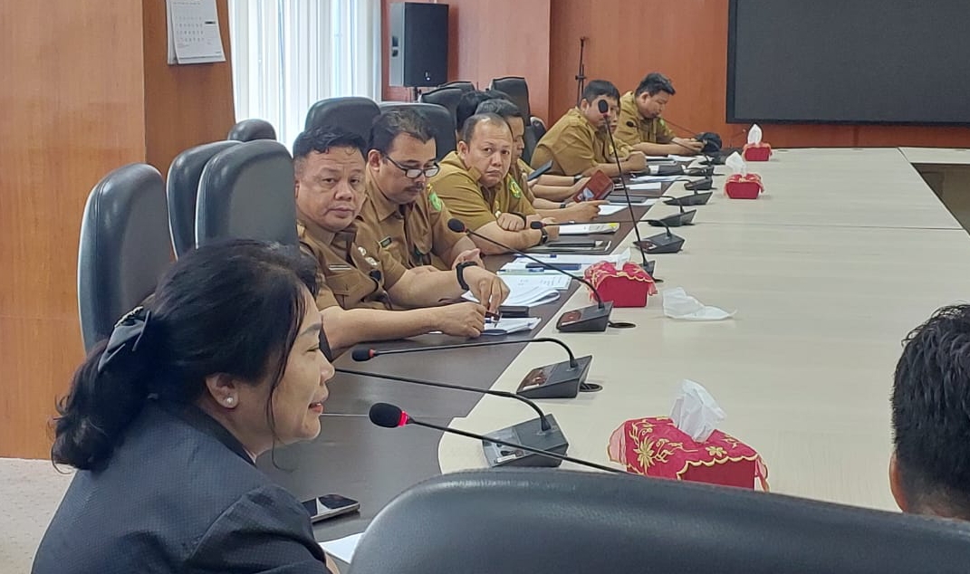 Komisi II Minta Pemko Realisasikan Tunjangan Profesi Guru dan Gaji 13 Komisi II Minta Pemko Realisasikan Tunjangan Profesi Guru dan Gaji 13