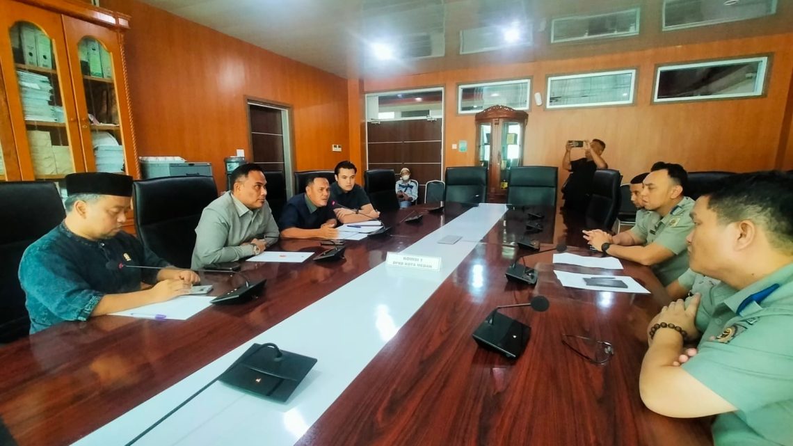 Komisi I Soroti Lambatnya Proses Pembuatan Paspor Komisi I Soroti Lambatnya Proses Pembuatan Paspor