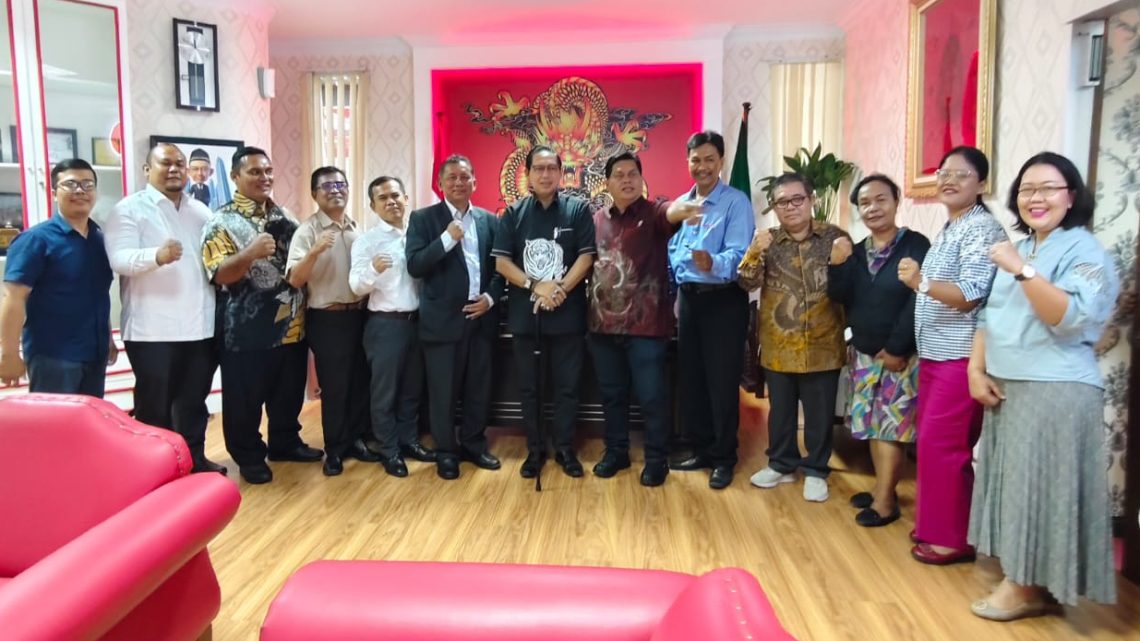 Wong Chun Sen Sambut Baik Kegiatan Sosial Perayaan Paskah GBKP Runggun Wong Chun Sen Sambut Baik Kegiatan Sosial Perayaan Paskah GBKP Runggun