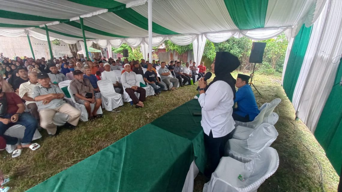 Lailatul Badri Minta Realisasikan 10 Persen PAD Untuk Penanggulangan Kemiskinan Lailatul Badri Minta Realisasikan 10 Persen PAD Untuk Penanggulangan Kemiskinan