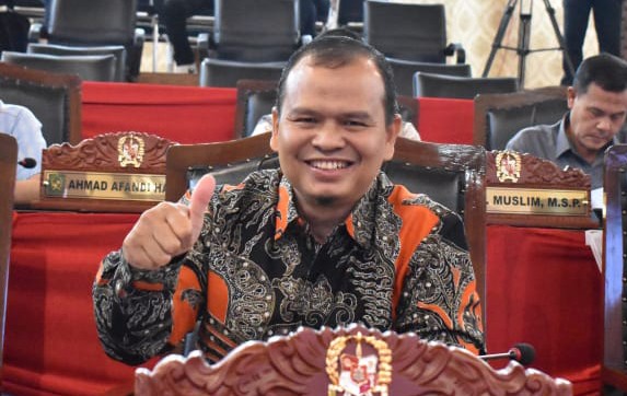 Kasman Lubis: Hardiknas Momentum Tingkatkan Mutu dan Pemerataan Pendidikan di Kota Medan Kasman Lubis: Hardiknas Momentum Tingkatkan Mutu dan Pemerataan Pendidikan di Kota Medan