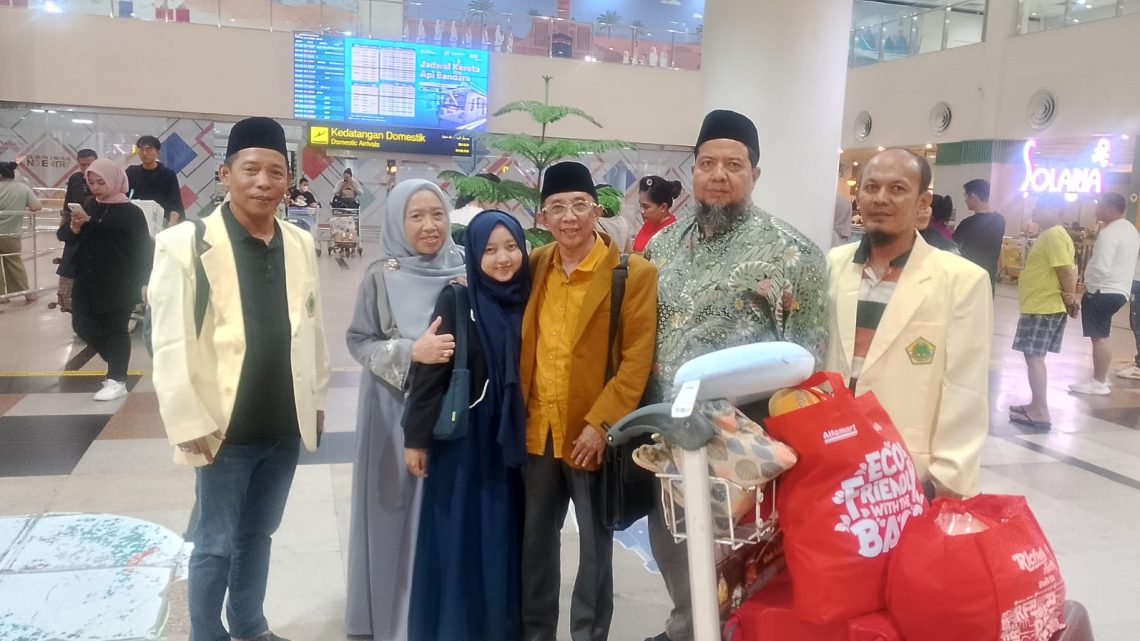 Jelang Muswil MDI Sumut 2025, Ichwan Husein Nasution Sambut Kehadiran Ketum MDI di Bandara KNIA Jelang Muswil MDI Sumut 2025, Ichwan Husein Nasution Sambut Kehadiran Ketum MDI di Bandara KNIA