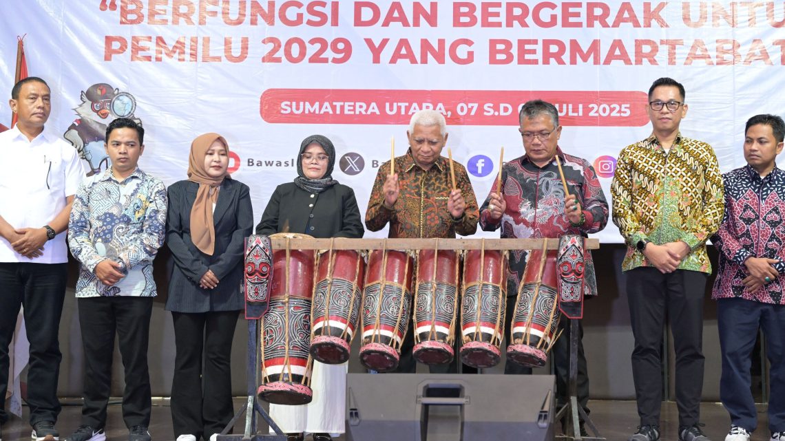 Wagub Sumut Harapkan Pengawas Pemilu Terus Tingkatkan Kapasitas dan Integritas Wagub Sumut Harapkan Pengawas Pemilu Terus Tingkatkan Kapasitas dan Integritas