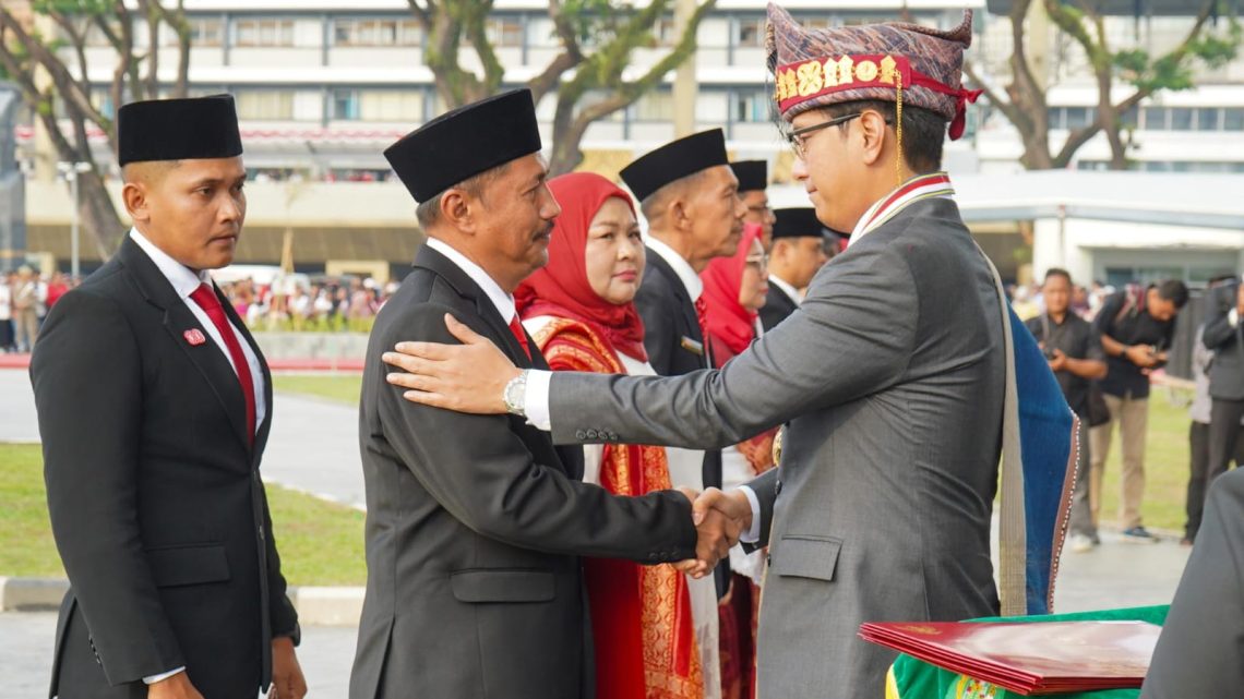 Sejumlah ASN Pemko Medan Terima Satya Lencana Dari Presiden Prabowo Subianto Sejumlah ASN Pemko Medan Terima Satya Lencana Dari Presiden Prabowo Subianto