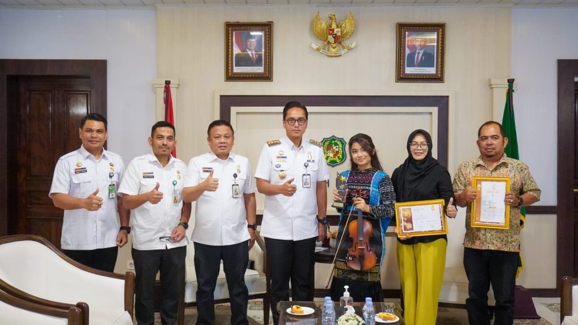 Rico Waas Terima Audiensi Violis Remaja, Qiara Asqa : Seni Pertajam Intuisi dan Kembangkan Kreativitas