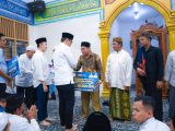 Safari Isya di Masjid Tsamaratul Iman, Rico Waas Jemput Aspirasi Masyarakat
