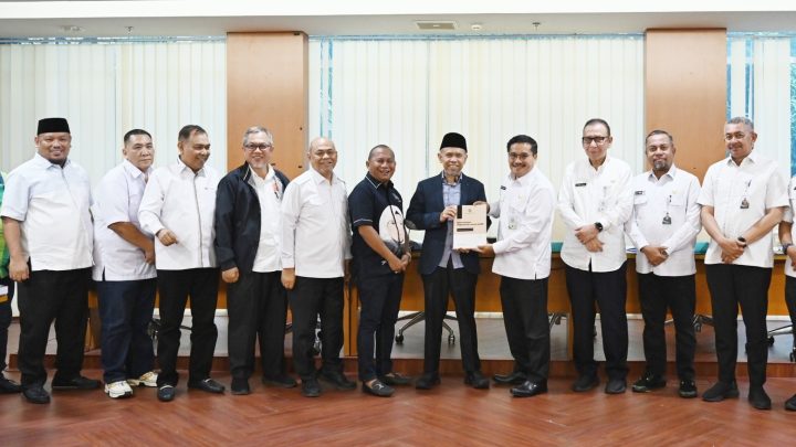 Pemprov Sumut Serahkan Rancangan KUA-PPAS APBD 2026 ke DPRD Sumut