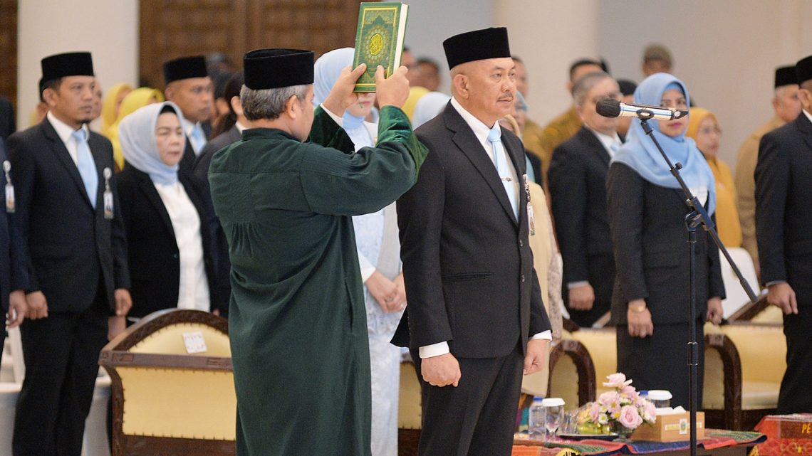 Lantik Sulaiman Harahap Sebagai Pj Sekda Sumut, Bobby Nasution Tekankan Kolaborasi Birokrasi