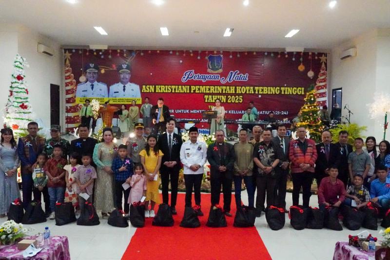 Perayaan Natal Jangan Sekedar Seremoni, Wali Kota Tebing Tinggi : Jadilah Pelopor Harmoni