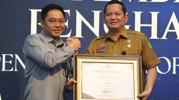 DPRD Medan Raih Penghargaan Terbaik I E-Report JDIHN Tahun Pelaporan 2024-2025