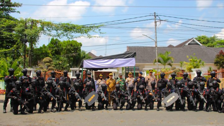 Jaga Kamtibmas, Wali Kota Tebing Tinggi Apresiasi Simulasi Sispamkota