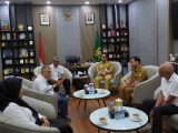Rico Waas Minta Mantan Lurah Tulis Buku Pengalaman, Jadi Bekal Lurah Baru