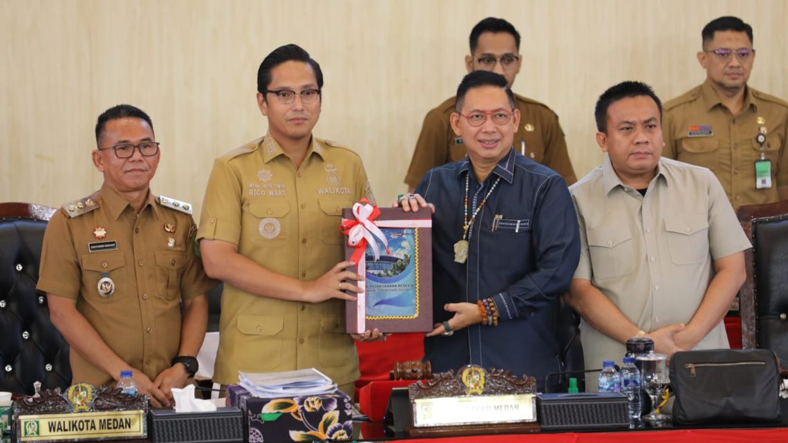Keluhan Utama Masyarakat, Pemko Medan Diminta Serius Benahi Drainase dan Jalan Rusak