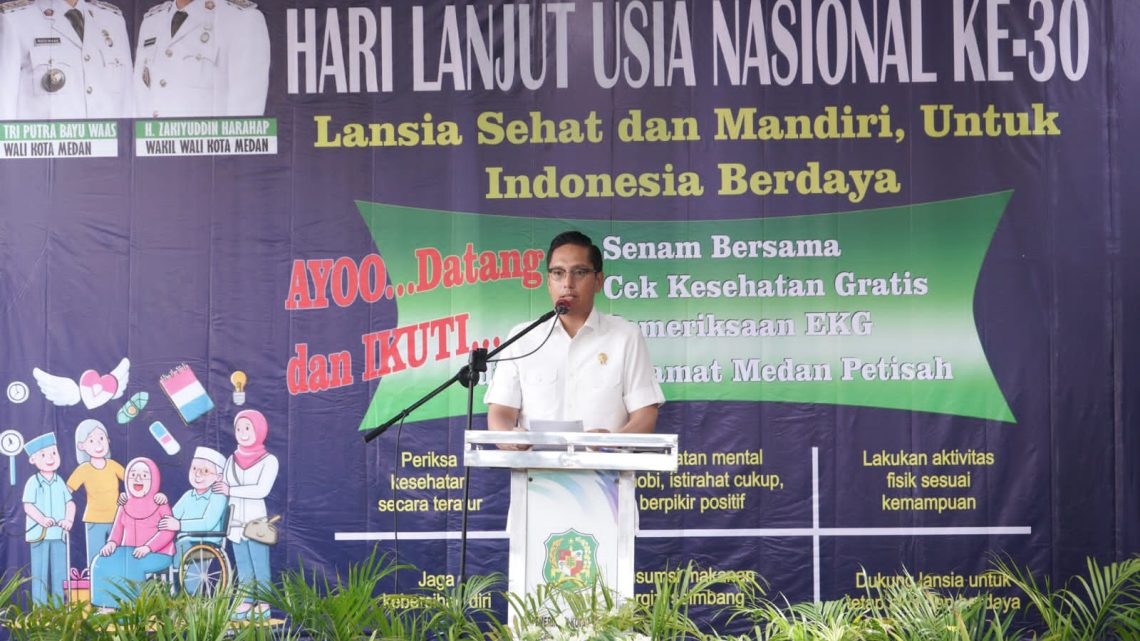 Rico Waas Bawa Hadiah Untuk 10.000 Lansia Lewat Program PKH Makmur di HLUN ke-30