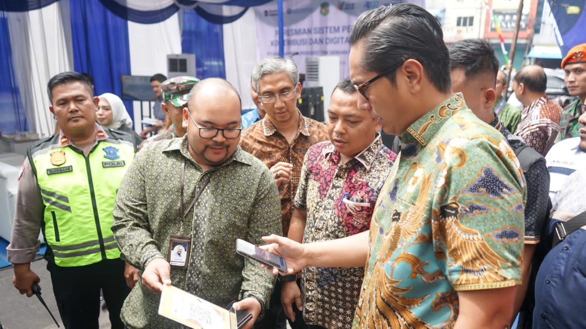 Tak Ada Lagi Istilah ‘Potong Tengah’, Rico Waas Digitalkan Pembayaran Pasar Petisah