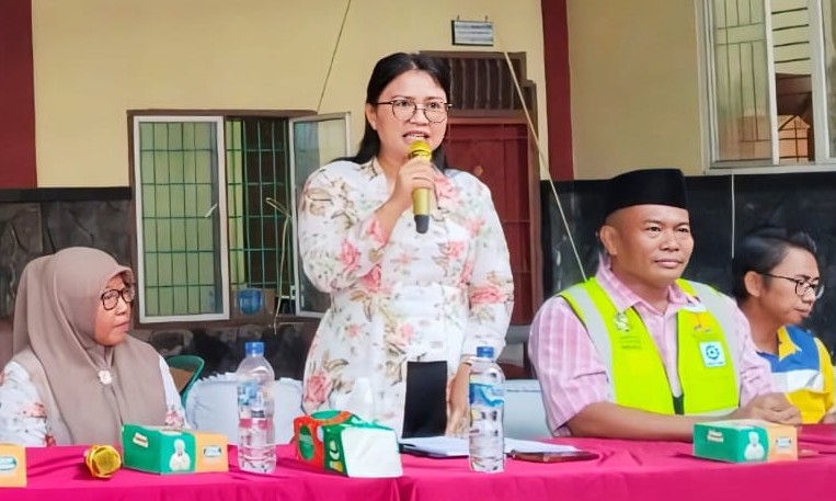 Margaret MS Ajak Warga Sicanang Jaga Kebersihan