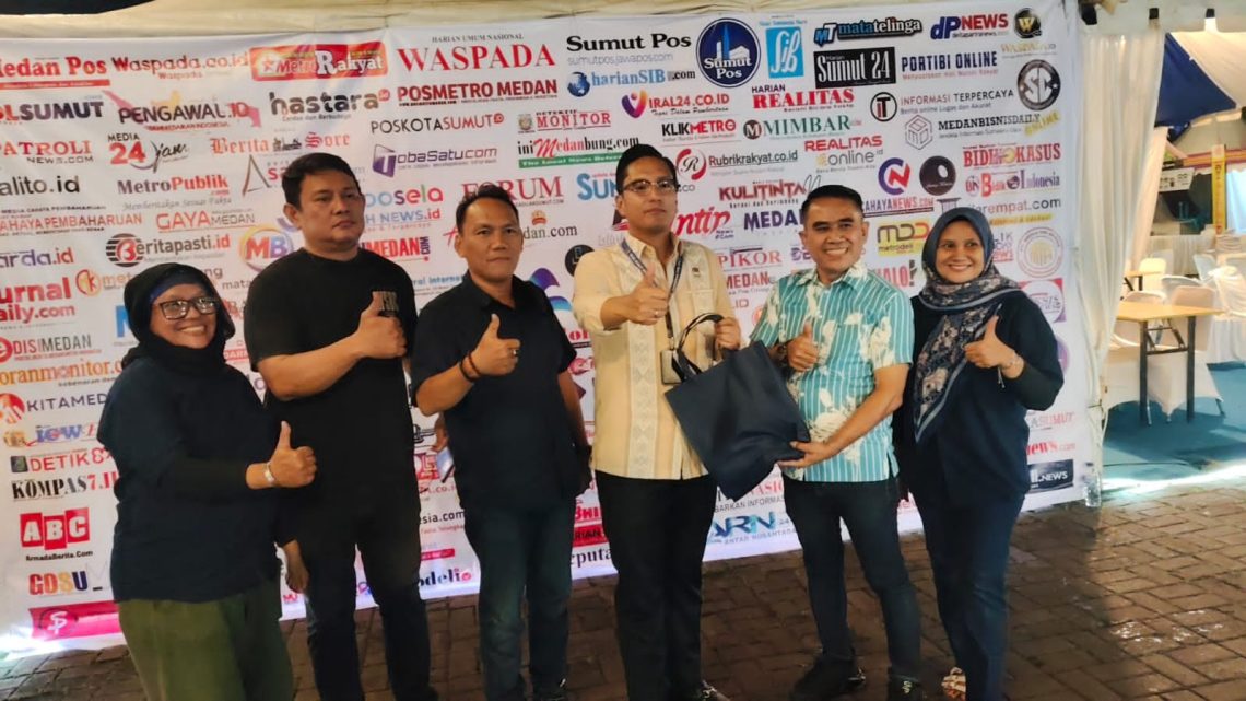 Rico Waas Borong Produk Lokal Sambil Cairkan Suasana di Stan PWPM APEKSI 2026