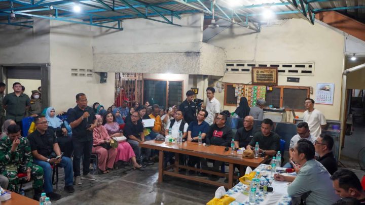 Rico Waas Malam Mingguan di Medan Tembung, Pastikan Jalan dan Drainase Rusak Dibangun Tahun Ini